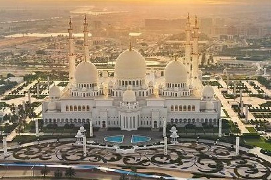 Full Day Abu Dhabi City Tour with Louvre Museum (Sharing Transfers)